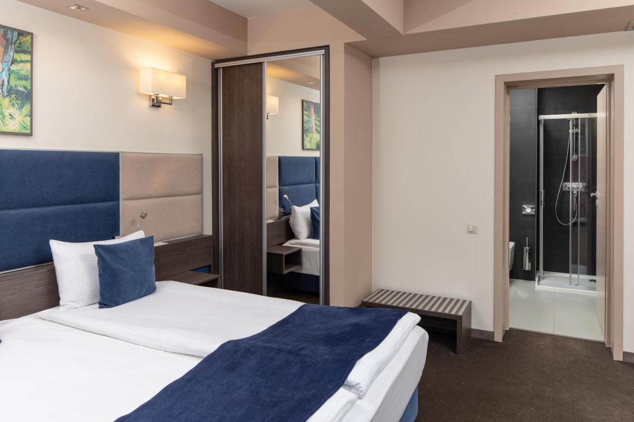 Belfort Hotel Brasov Bagian luar foto