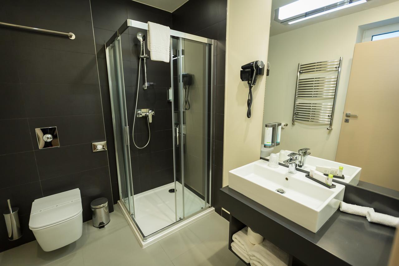 Belfort Hotel Brasov Bagian luar foto