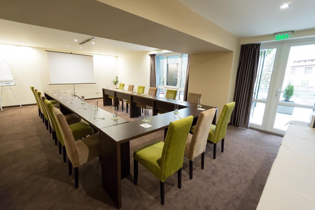 Belfort Hotel Brasov Bagian luar foto